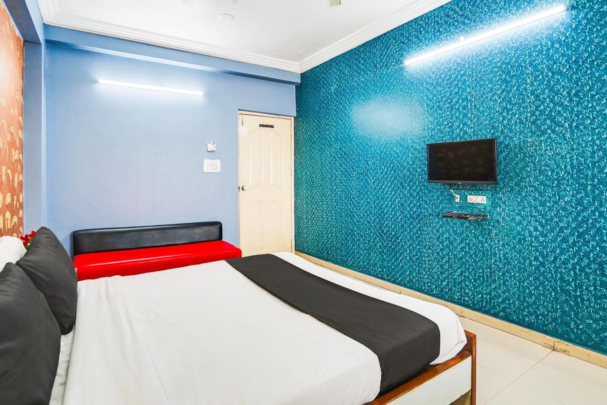 Hotel O Vibrant Residency Ahmedabad Exterior foto